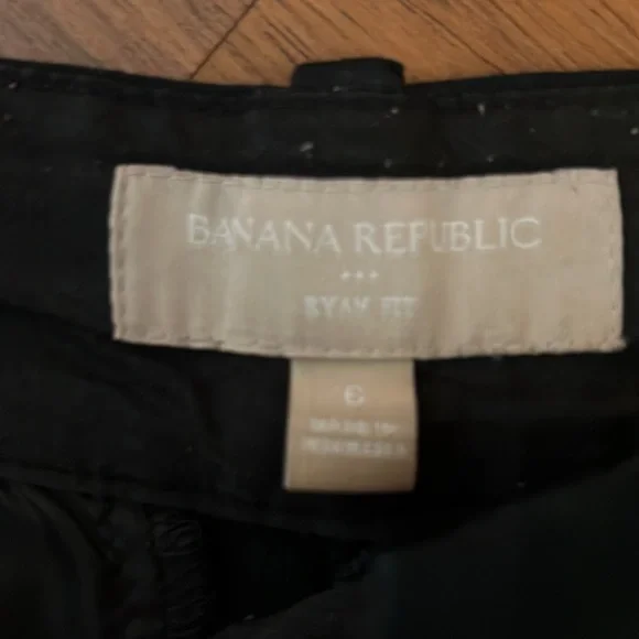 Banana Republic shorts - Picture 2 of 3